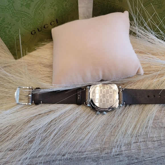 Gucci Watch - Picture 8 of 11